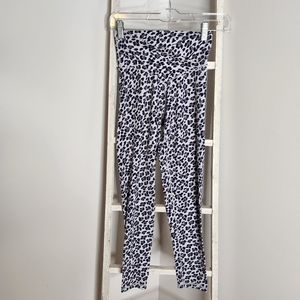 AERIE leggings womens Medium Animal print crossover chill play move athletic